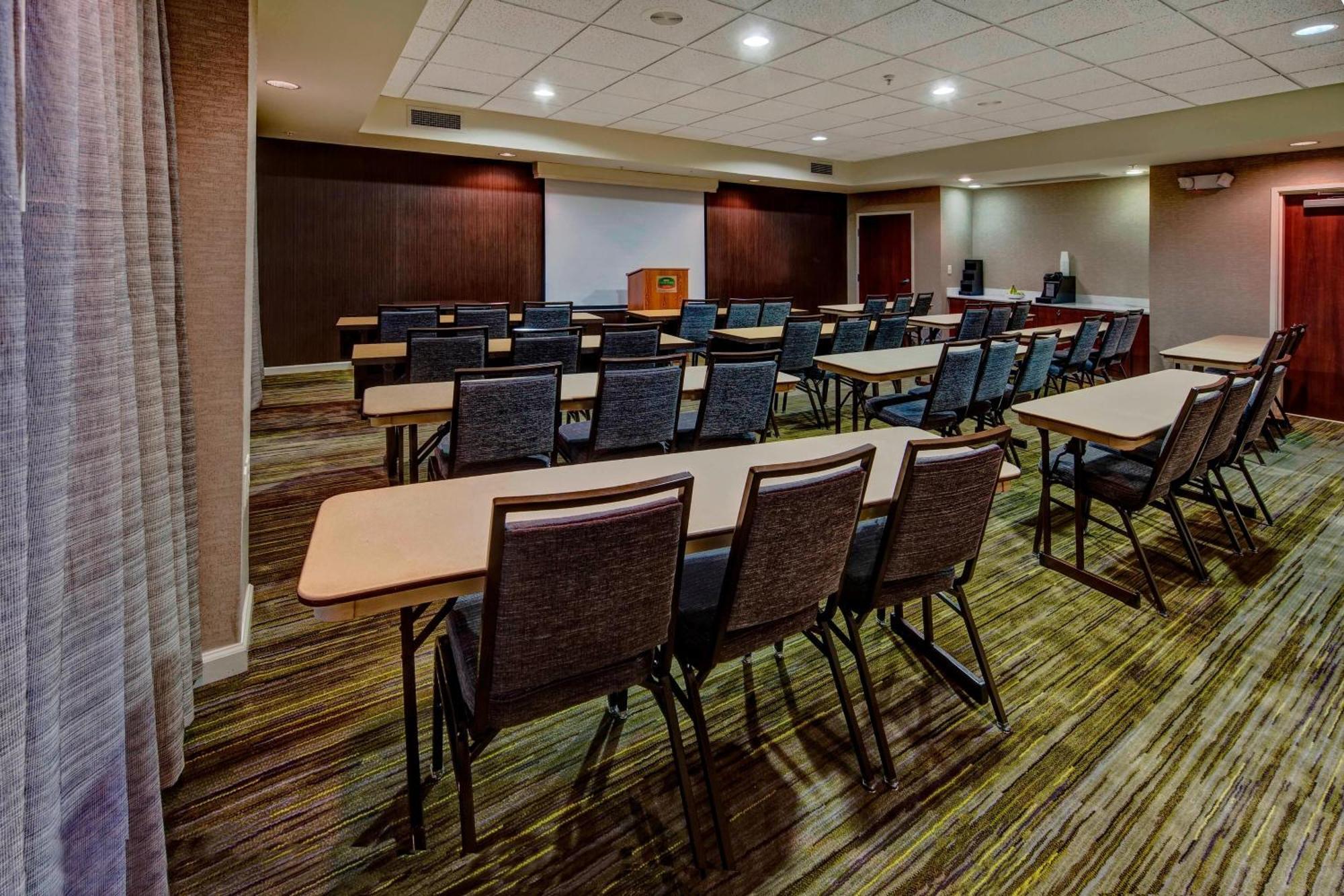 Courtyard By Marriott Alexandria Otel Dış mekan fotoğraf