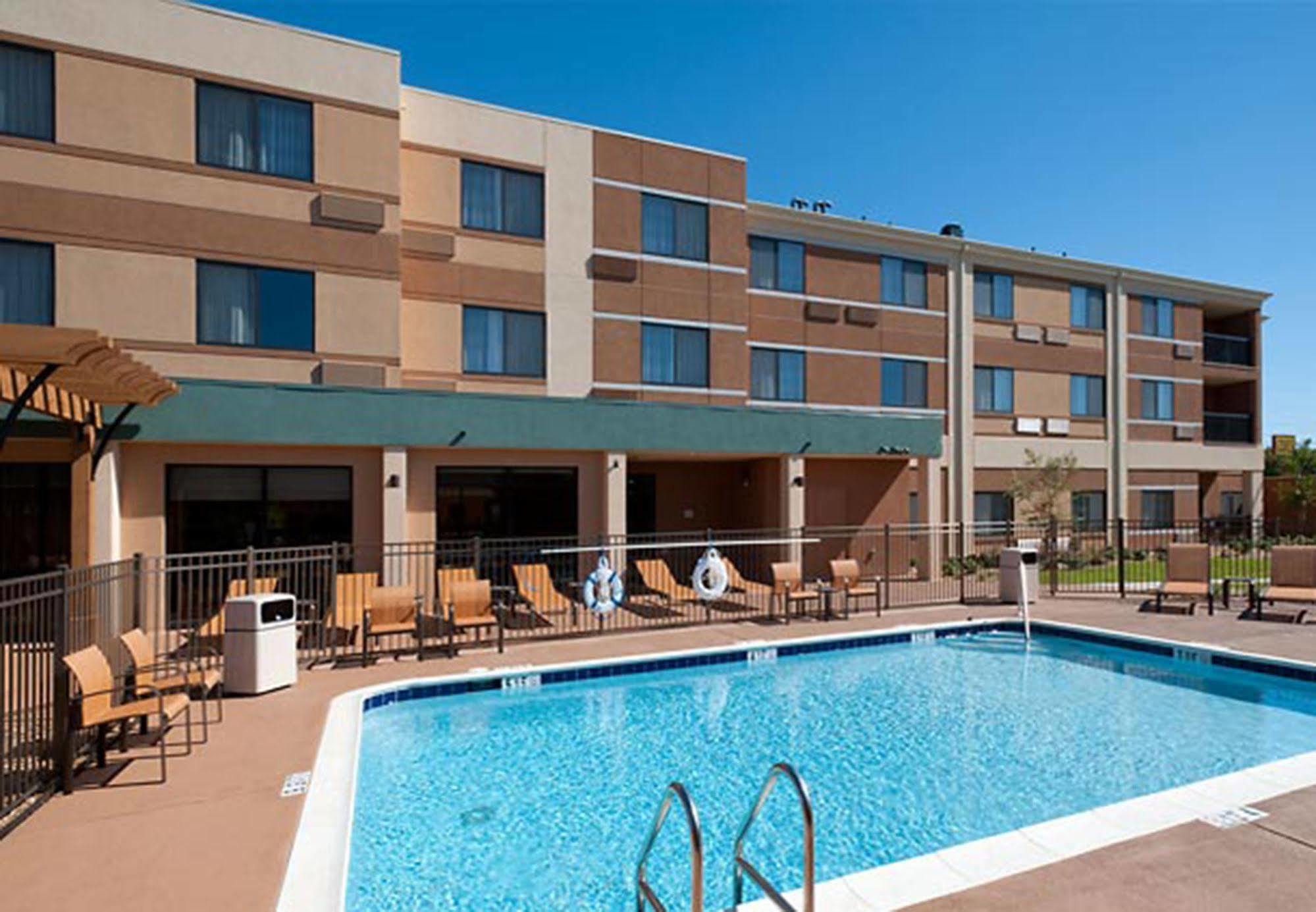 Courtyard By Marriott Alexandria Otel Dış mekan fotoğraf